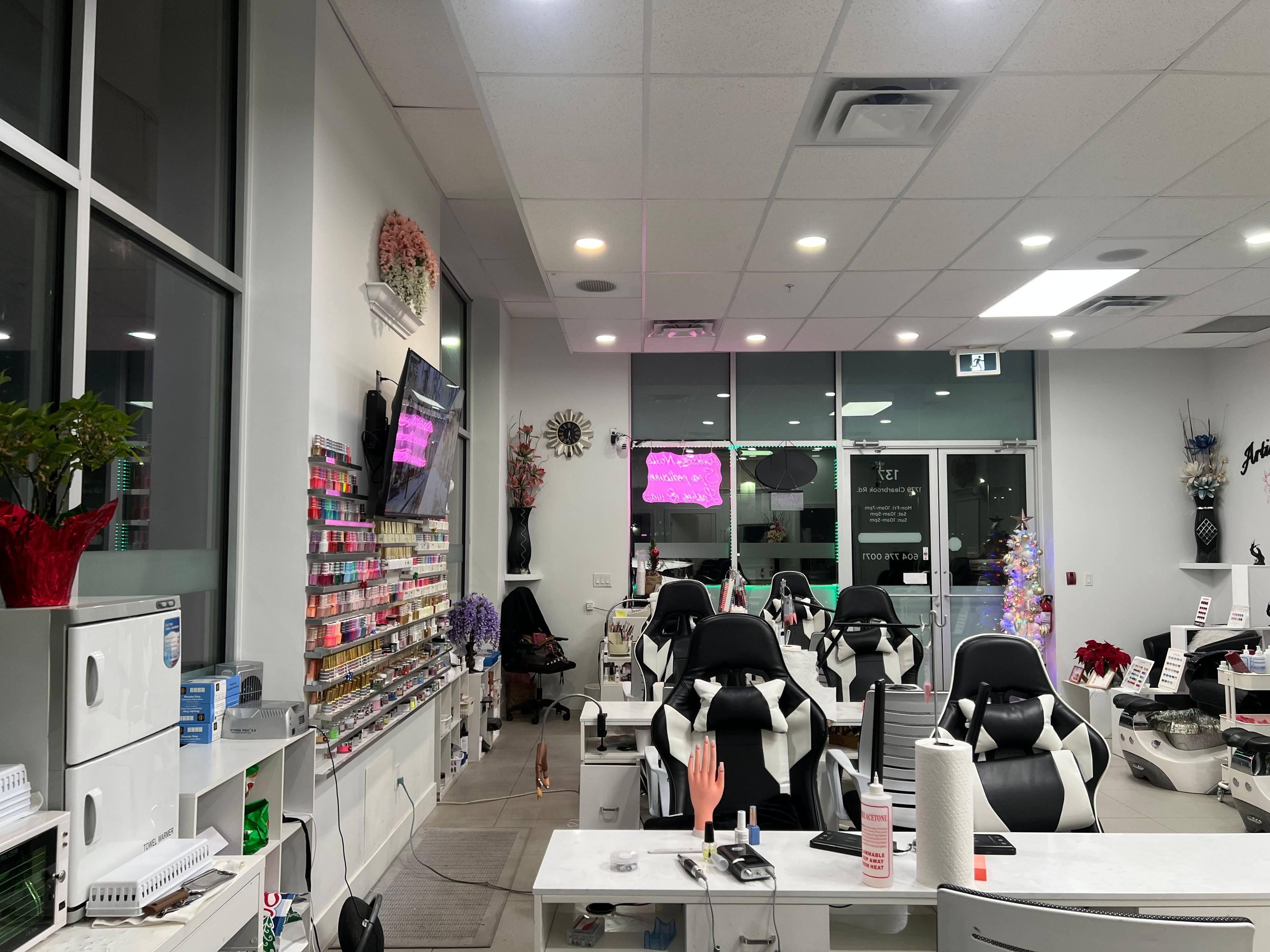 Post image of Bán tiệm nails 